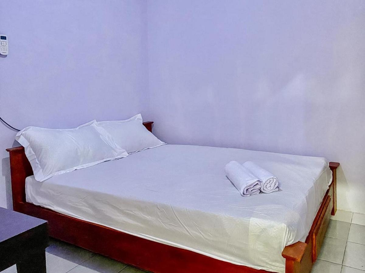 Hotel Griya Asri Syariah Mitra Reddoorz Rogojampi Exterior foto